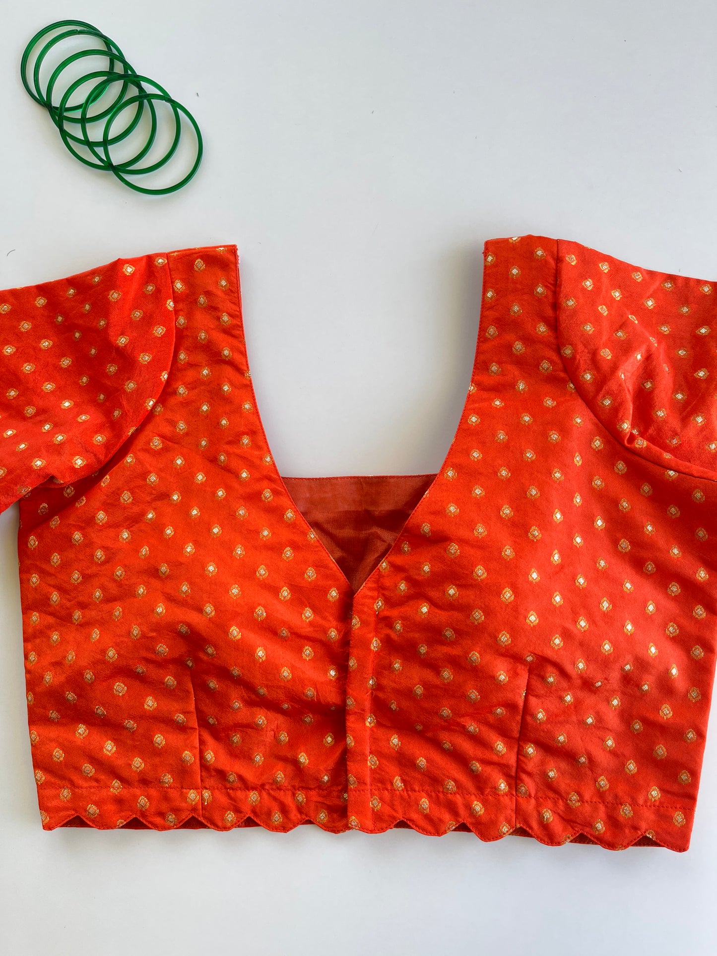 Nithara in Orange