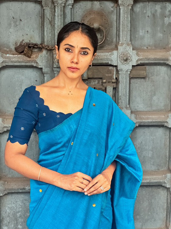 Blue Mul Cotton saree & Navy Scallop blouse