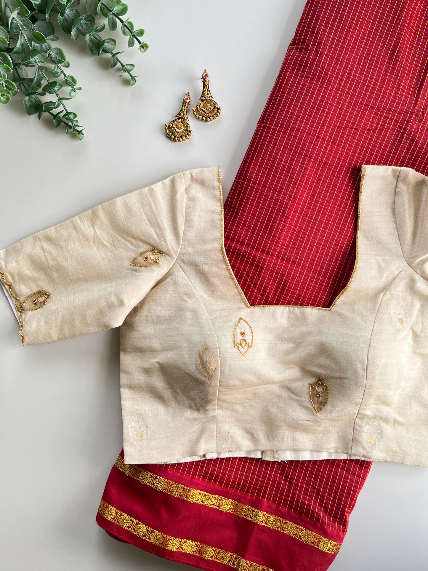 Kattam Saree & Light Beige Blouse