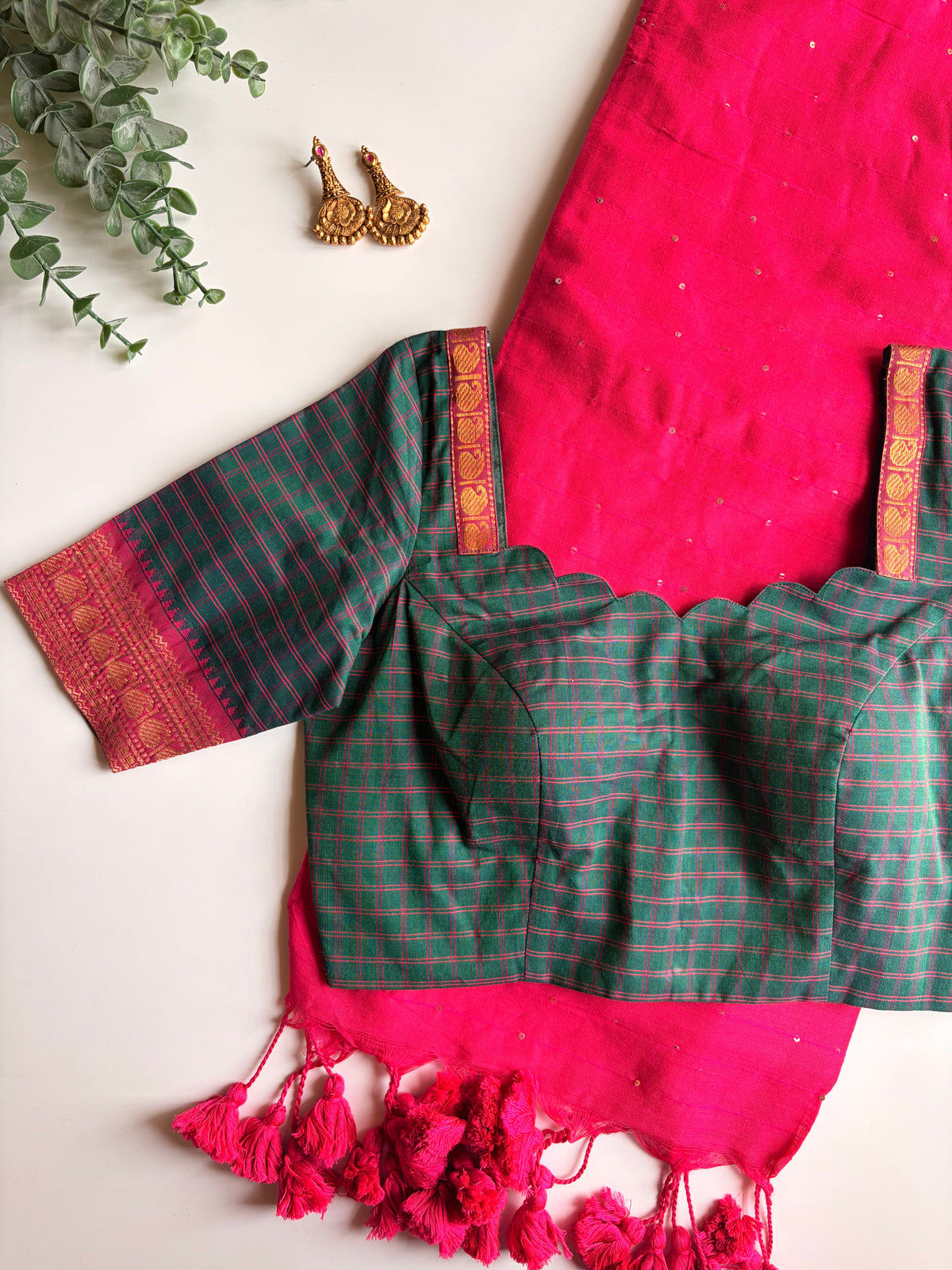 Pink Mul & Vaidehi in Green Blouse