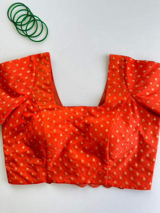 Nithara in Orange