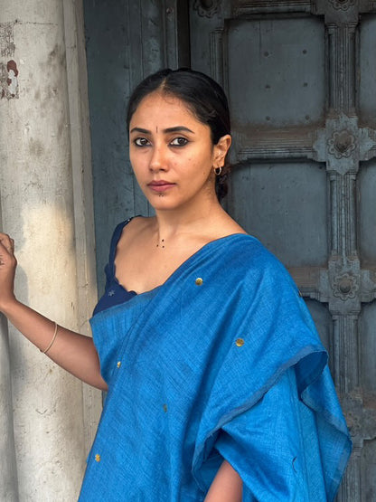 Blue Mul Cotton saree & Navy Scallop blouse