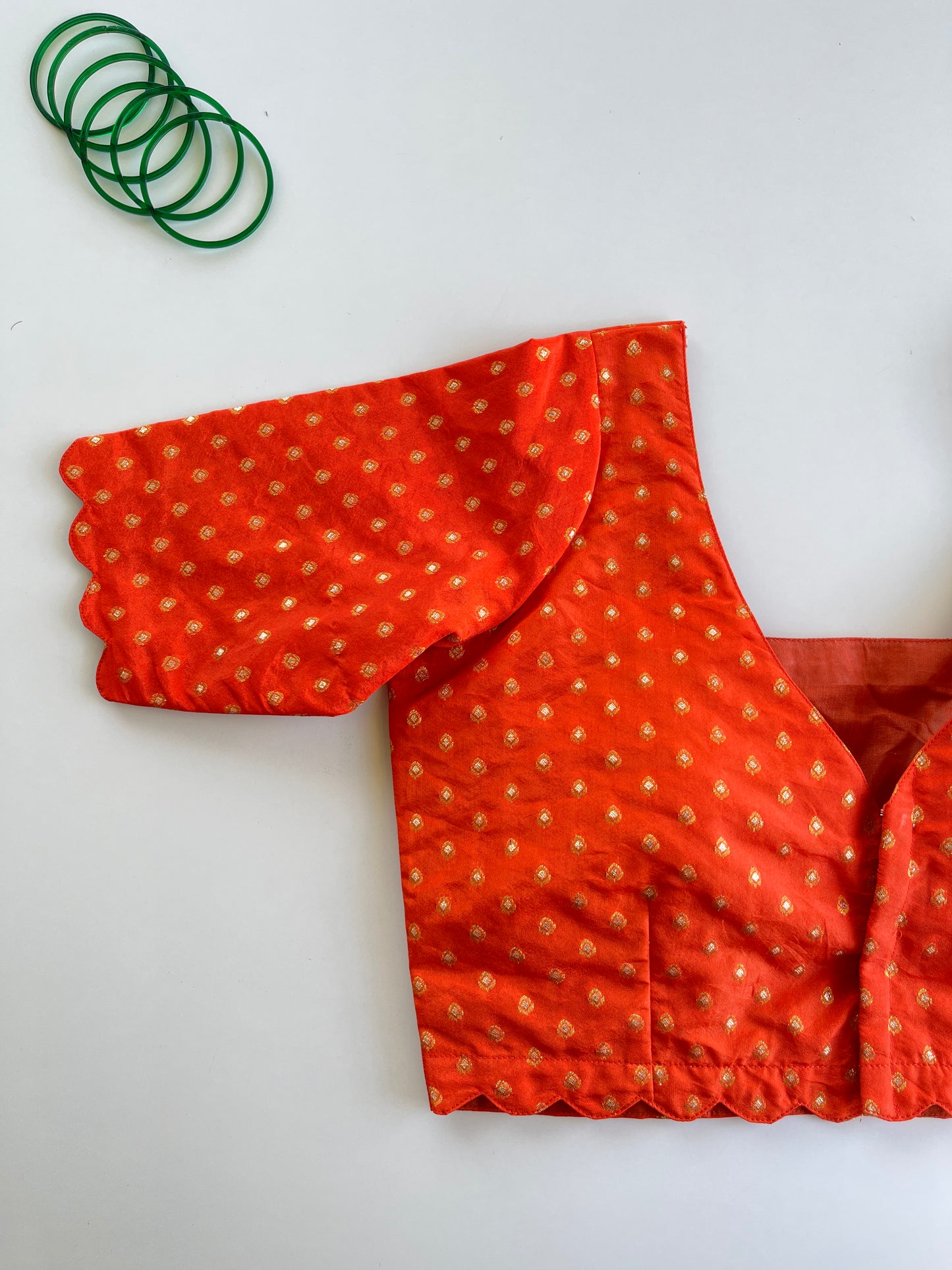 Nithara in Orange